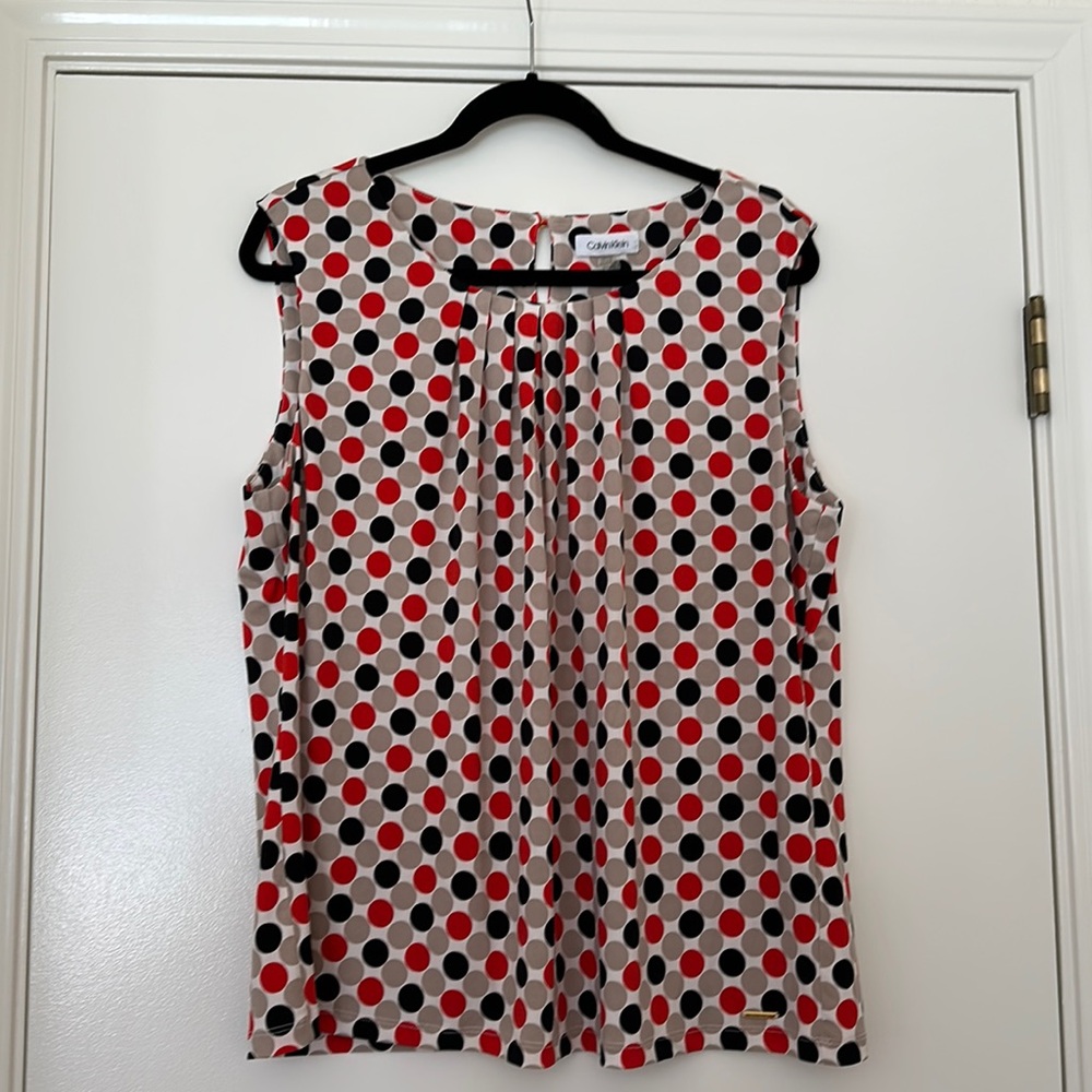 Calvin Klein sleeves top